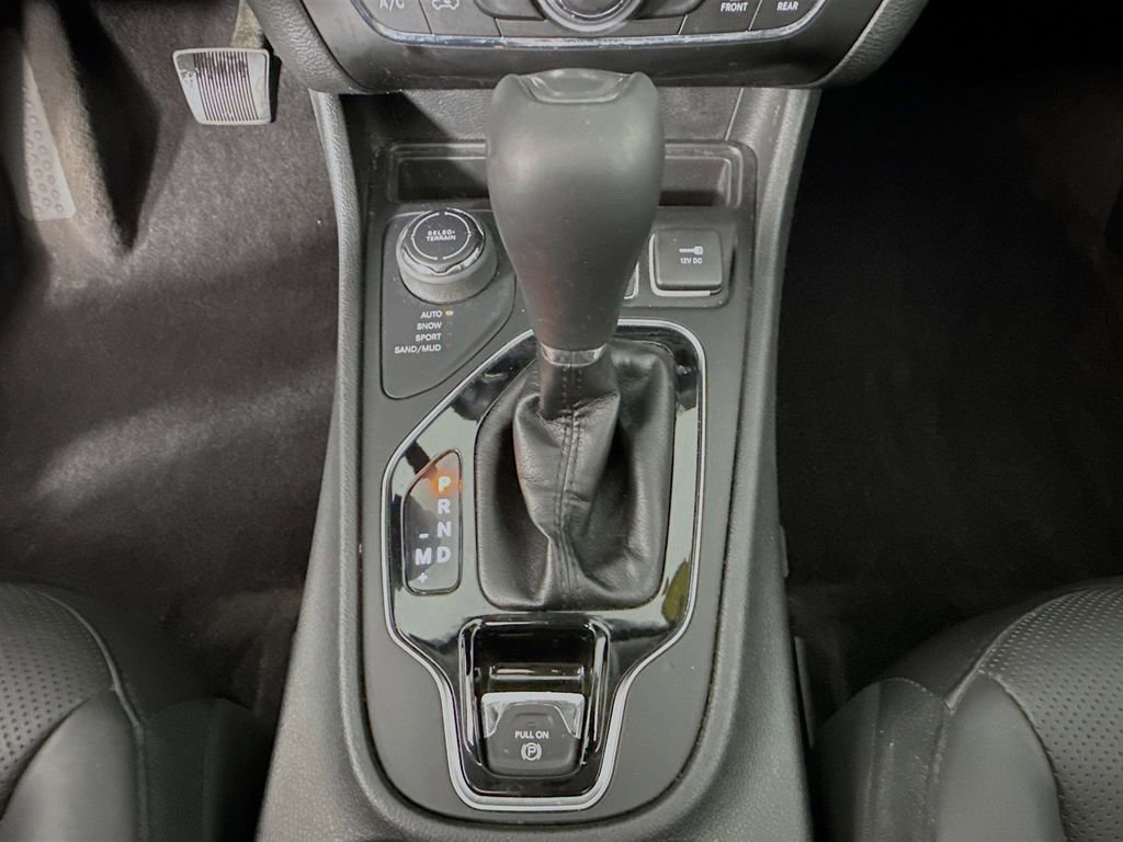 Used 2019 Jeep Cherokee Limited image 17