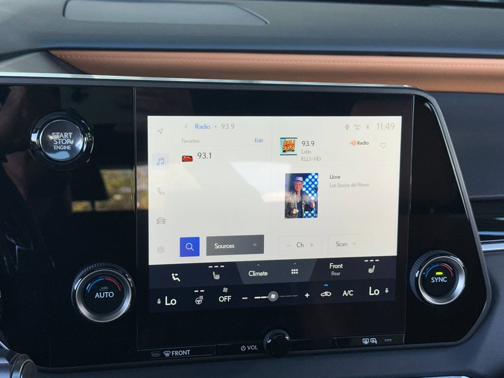 Used 2025 Lexus RX 350 FWD w/ Technology Package image 18