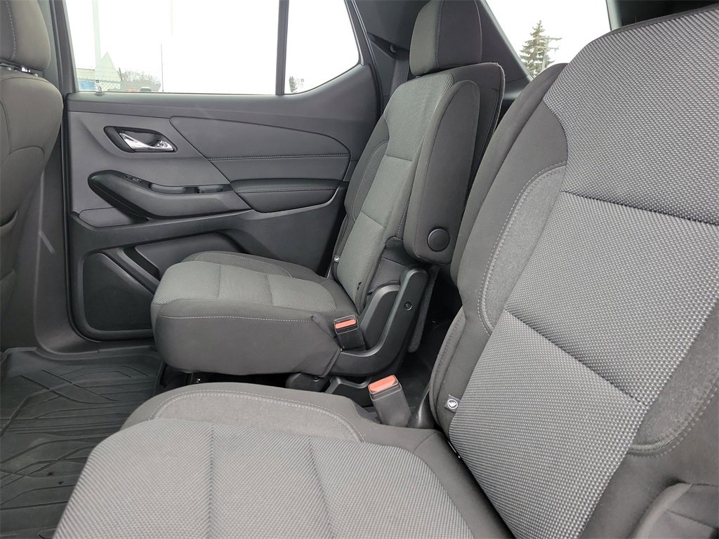 Used 2023 Chevrolet Traverse LT w/ LPO, Floor Liner Package image 12