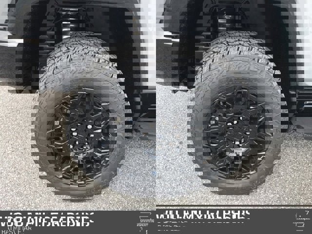 New 2025 GMC Hummer EV 3X w/ LPO, Dark Essentials Package image 27