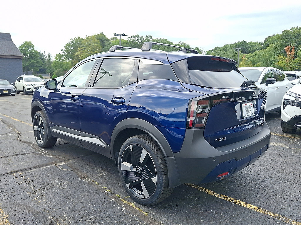 New 2026 Nissan Kicks SR w/ Cold Weather Package AWD/4WD image 3