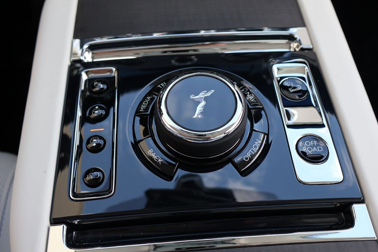 New 2026 Rolls-Royce Cullinan AWD/4WD image 29