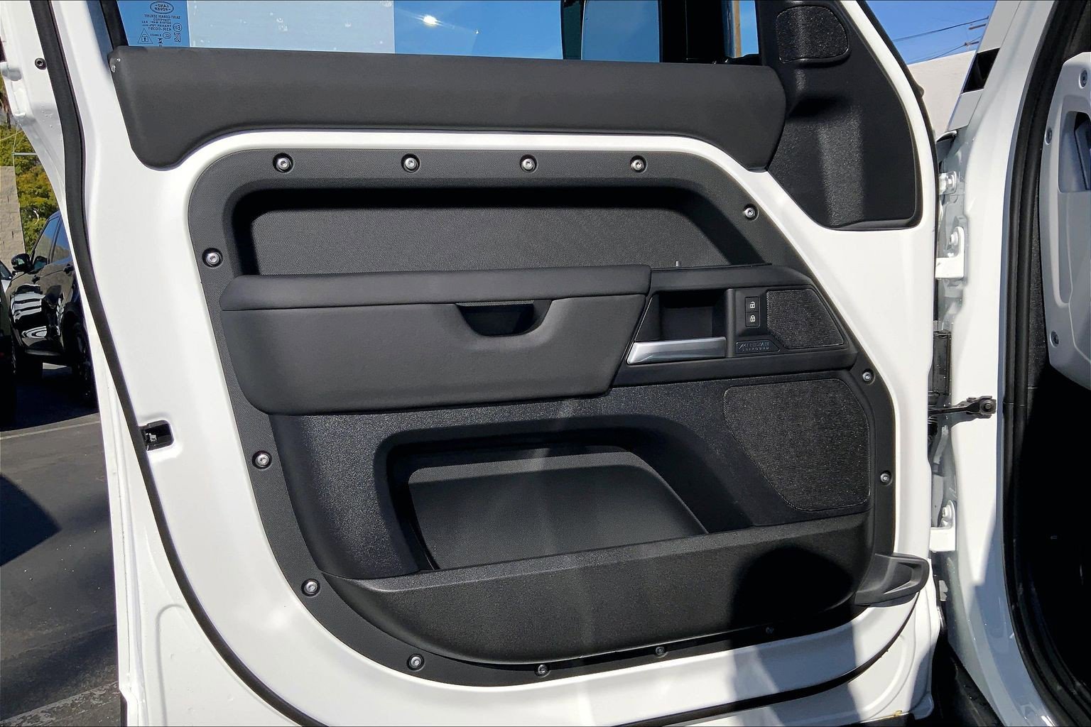 New 2026 Land Rover Defender 110 X-Dynamic SE image 11