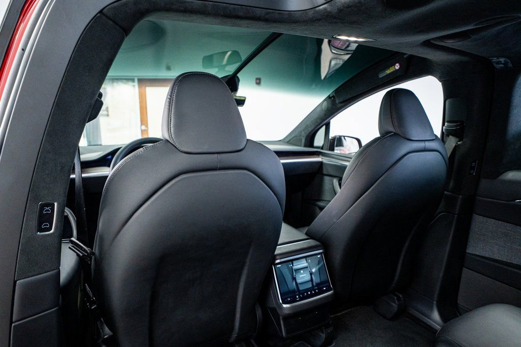 Used 2024 Tesla Model X image 53