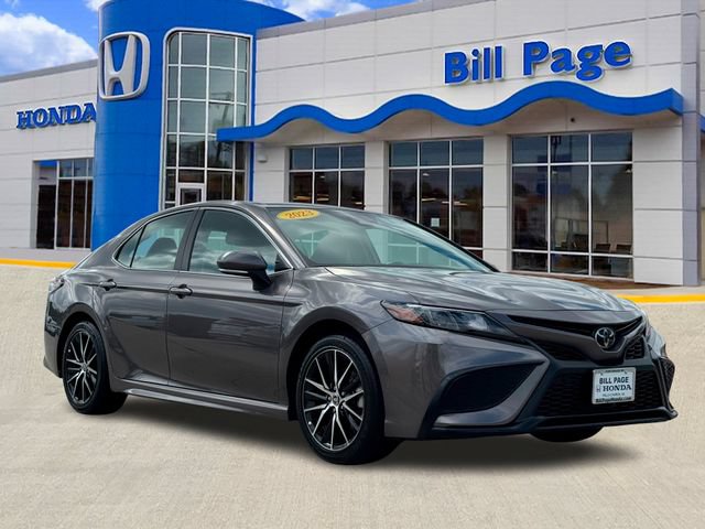 Used 2023 Toyota Camry SE FWD image 1