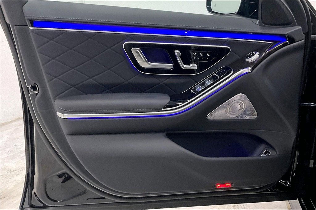 New 2025 Mercedes-Benz S 580 4MATIC Sedan image 10