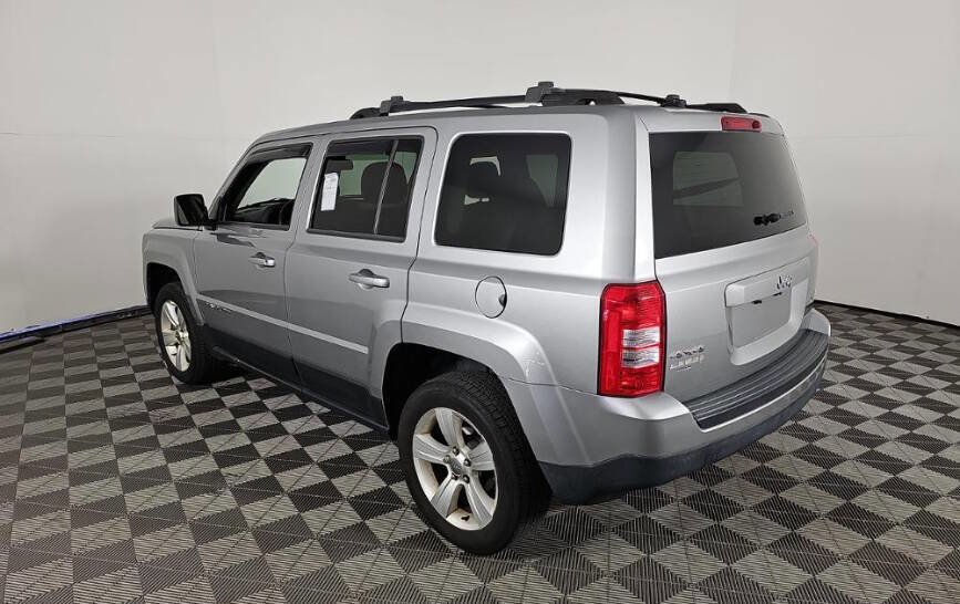 Used 2015 Jeep Patriot Latitude image 3