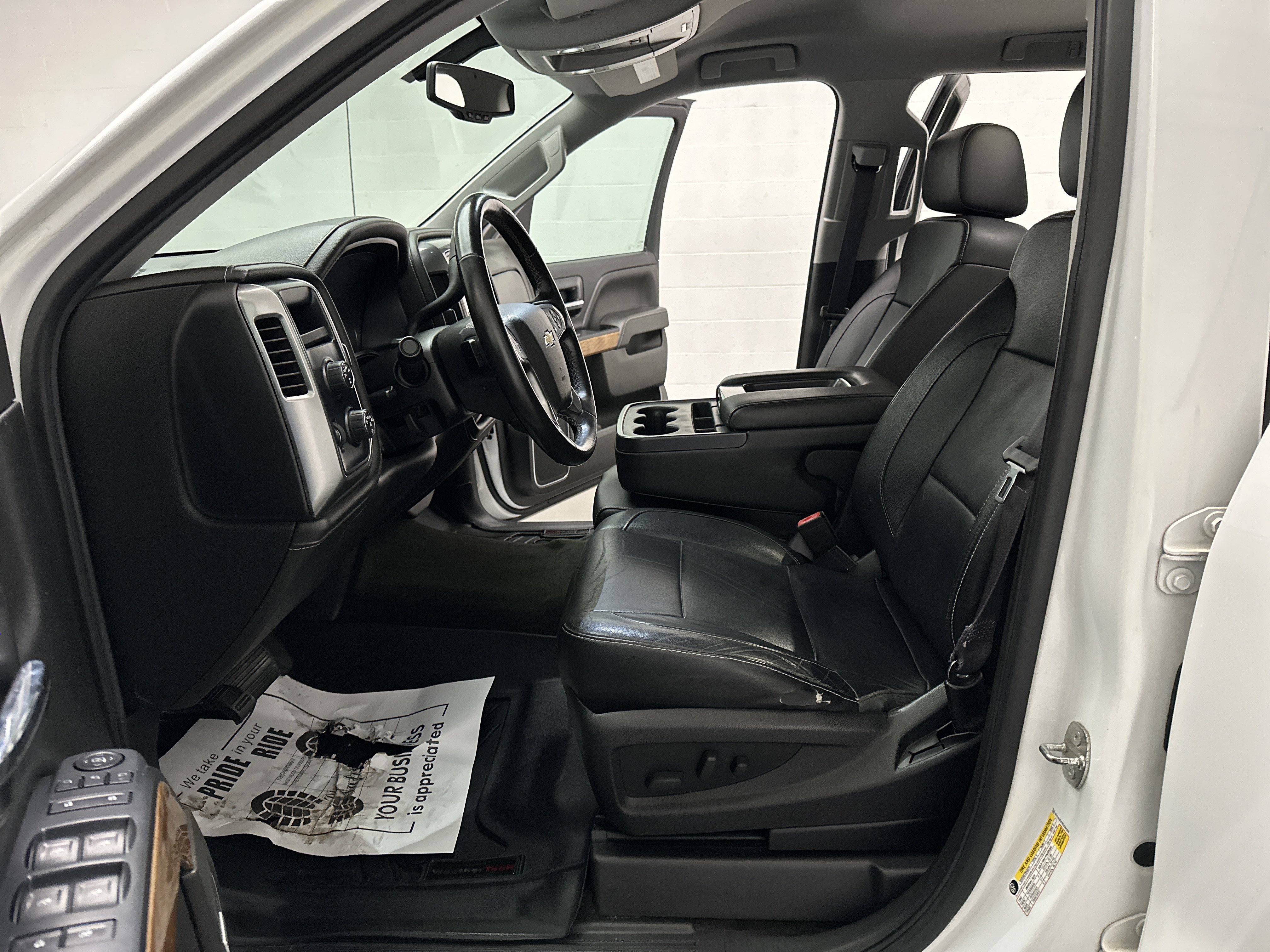 Used 2016 Chevrolet Silverado 1500 LTZ w/ Sport Package AWD/4WD image 19