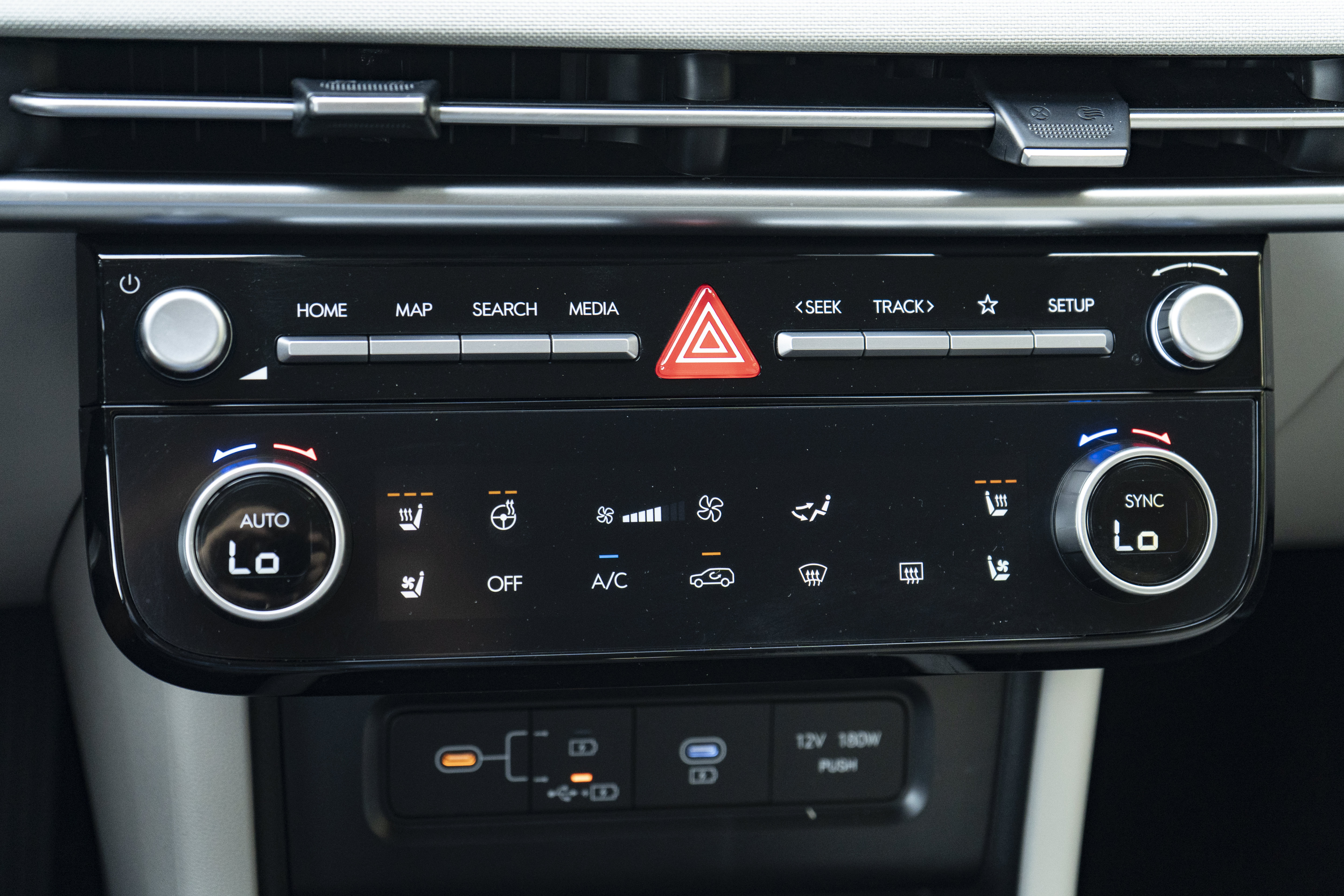 Used 2025 Hyundai Tucson Limited FWD image 31