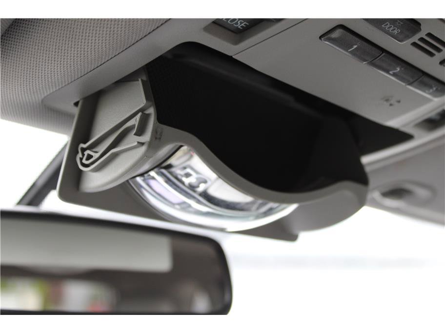 Used 2016 Toyota Highlander XLE image 33