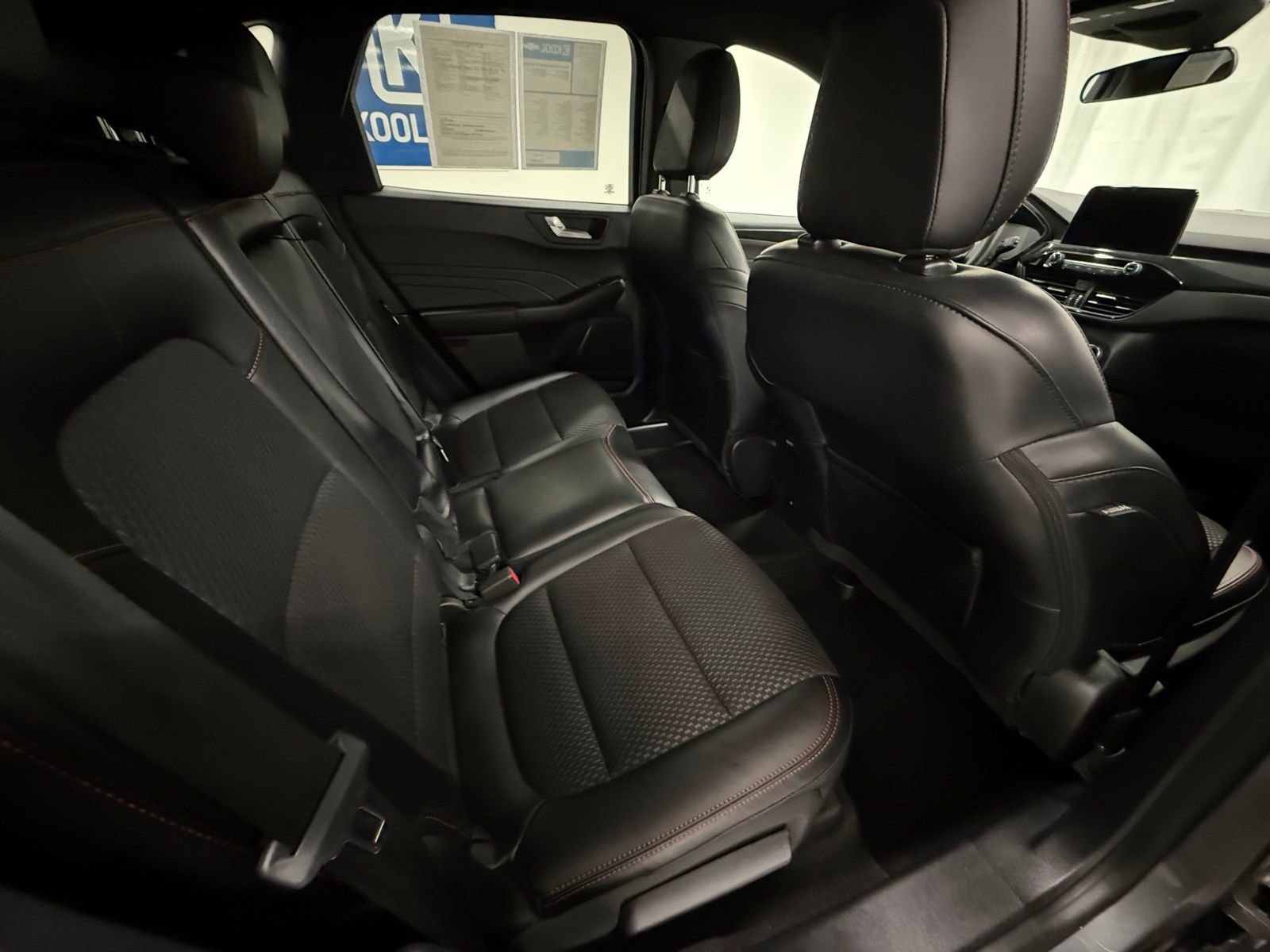 Used 2023 Ford Escape ST-Line Select AWD/4WD image 6