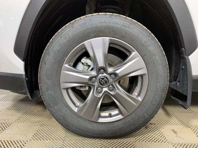 Used 2025 Toyota RAV4 LE AWD/4WD image 34