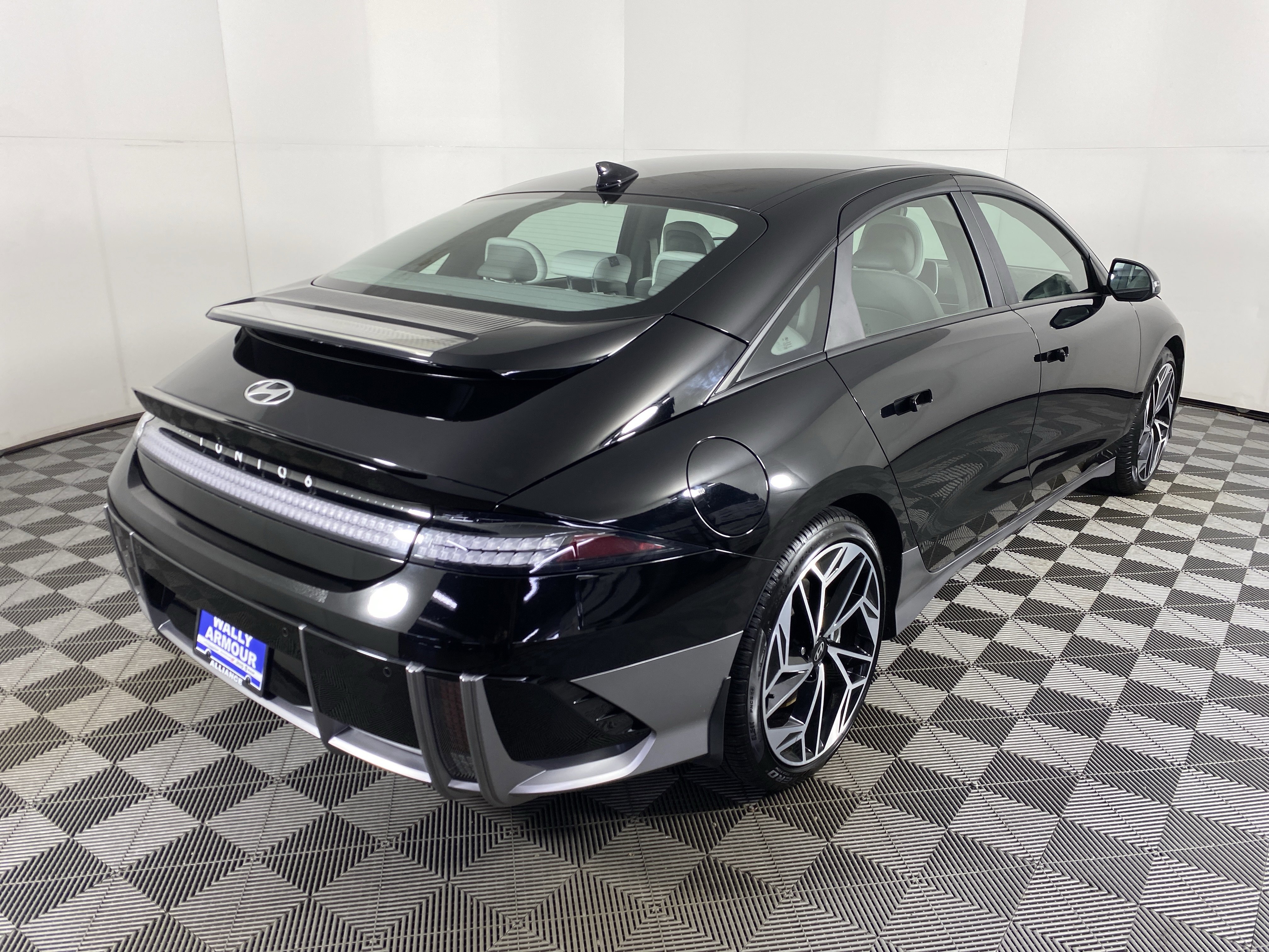 Used 2024 Hyundai Ioniq 6 SEL image 8