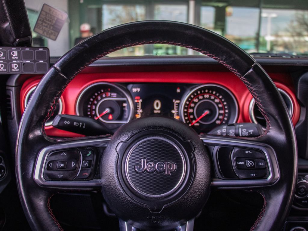 Used 2018 Jeep Wrangler Unlimited Rubicon image 13