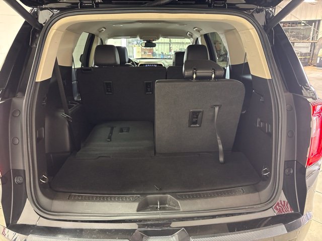 Used 2023 GMC Acadia Denali FWD image 8
