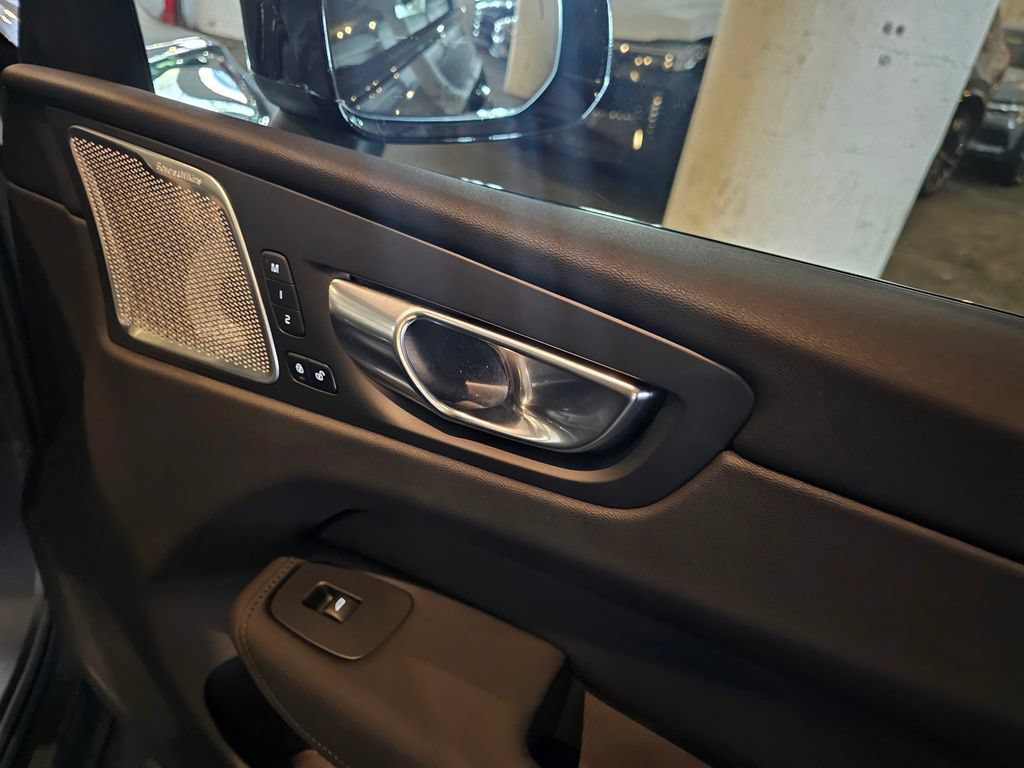 Certified 2026 Volvo XC60 T8 Ultra AWD/4WD image 13