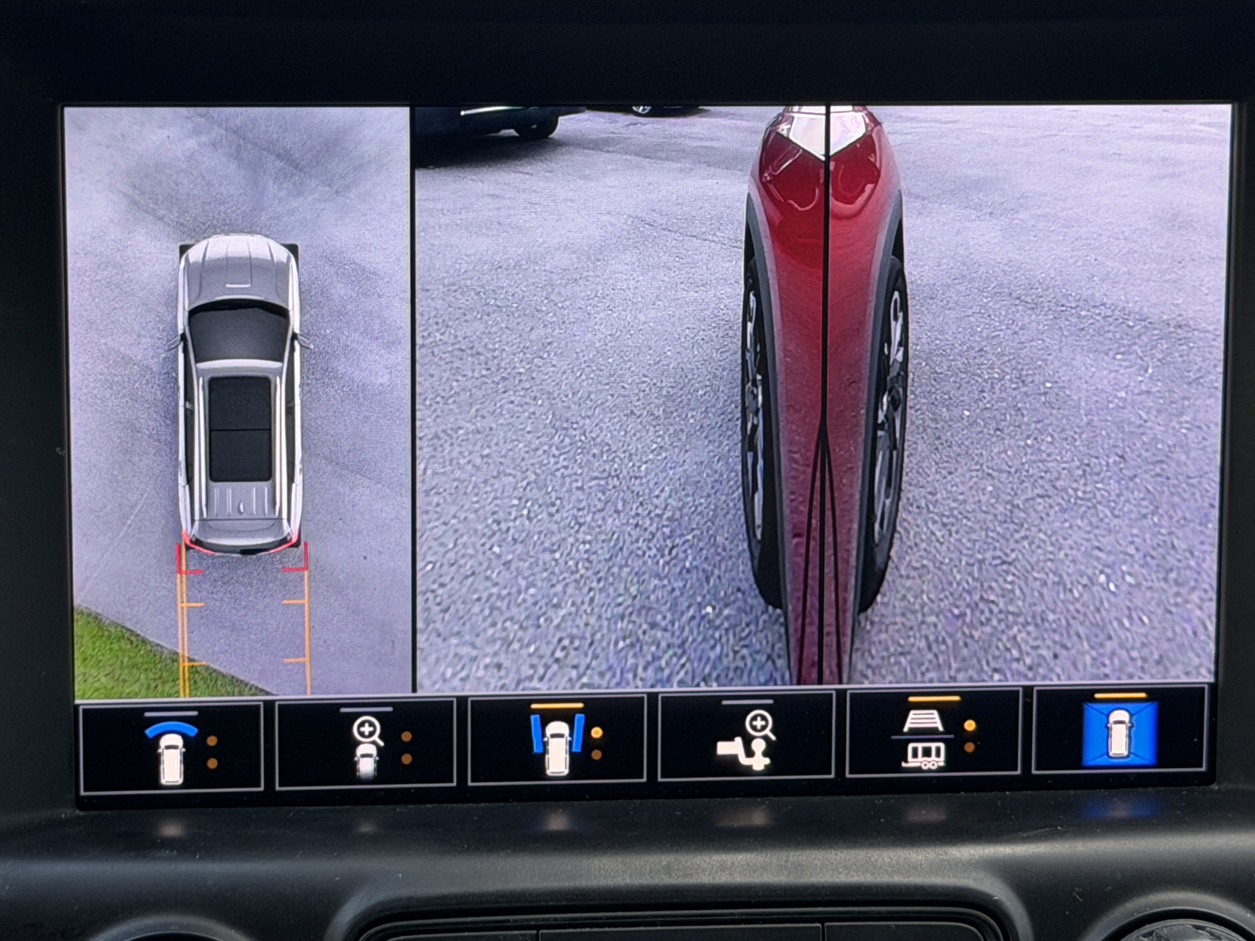 Used 2022 GMC Terrain SLT w/ Tech Package FWD image 11