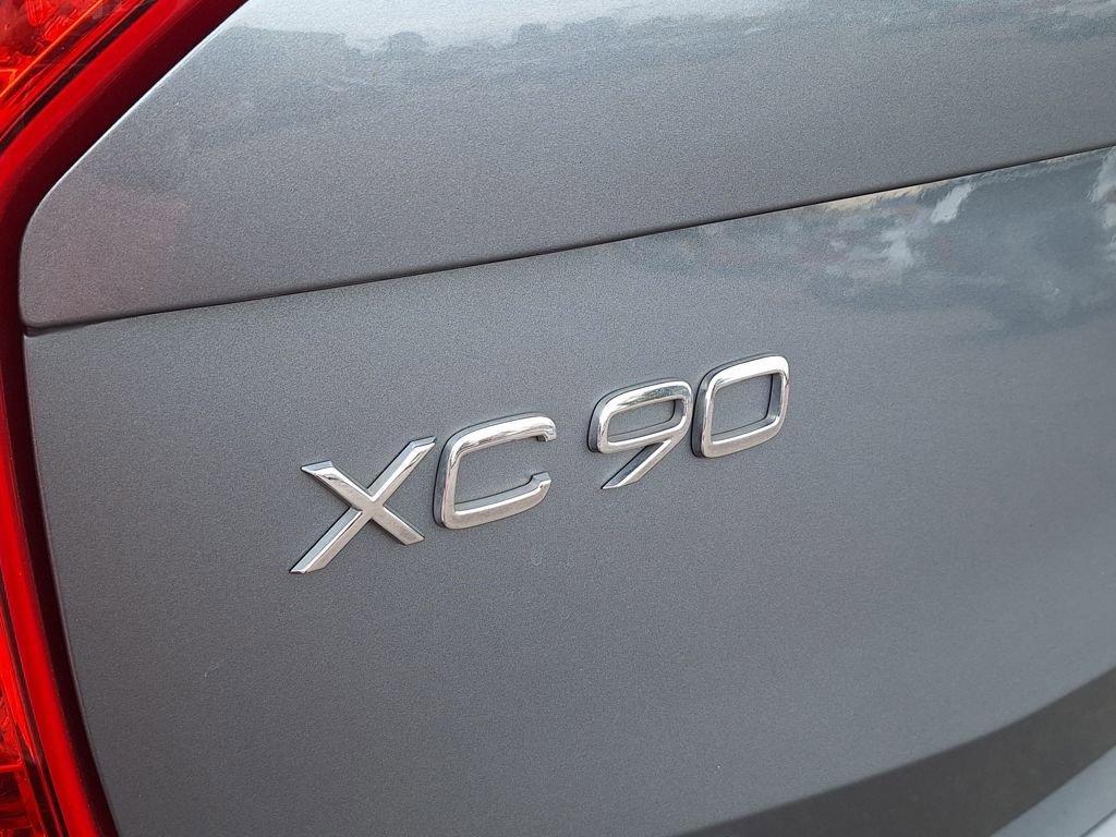 Used 2018 Volvo XC90 T6 Momentum image 30