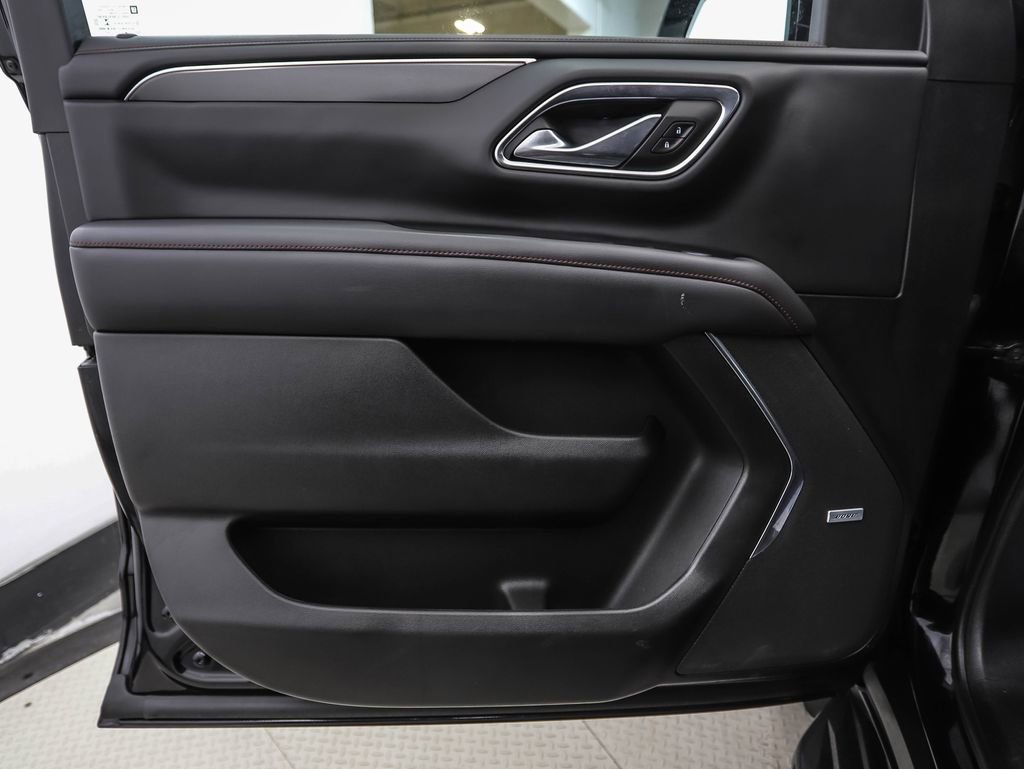 Used 2022 Chevrolet Tahoe RST w/ Sport Performance Package image 9