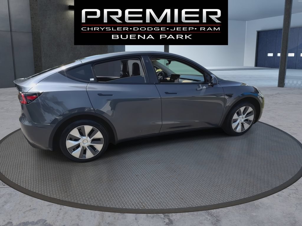 Used 2022 Tesla Model Y Long Range AWD/4WD image 8