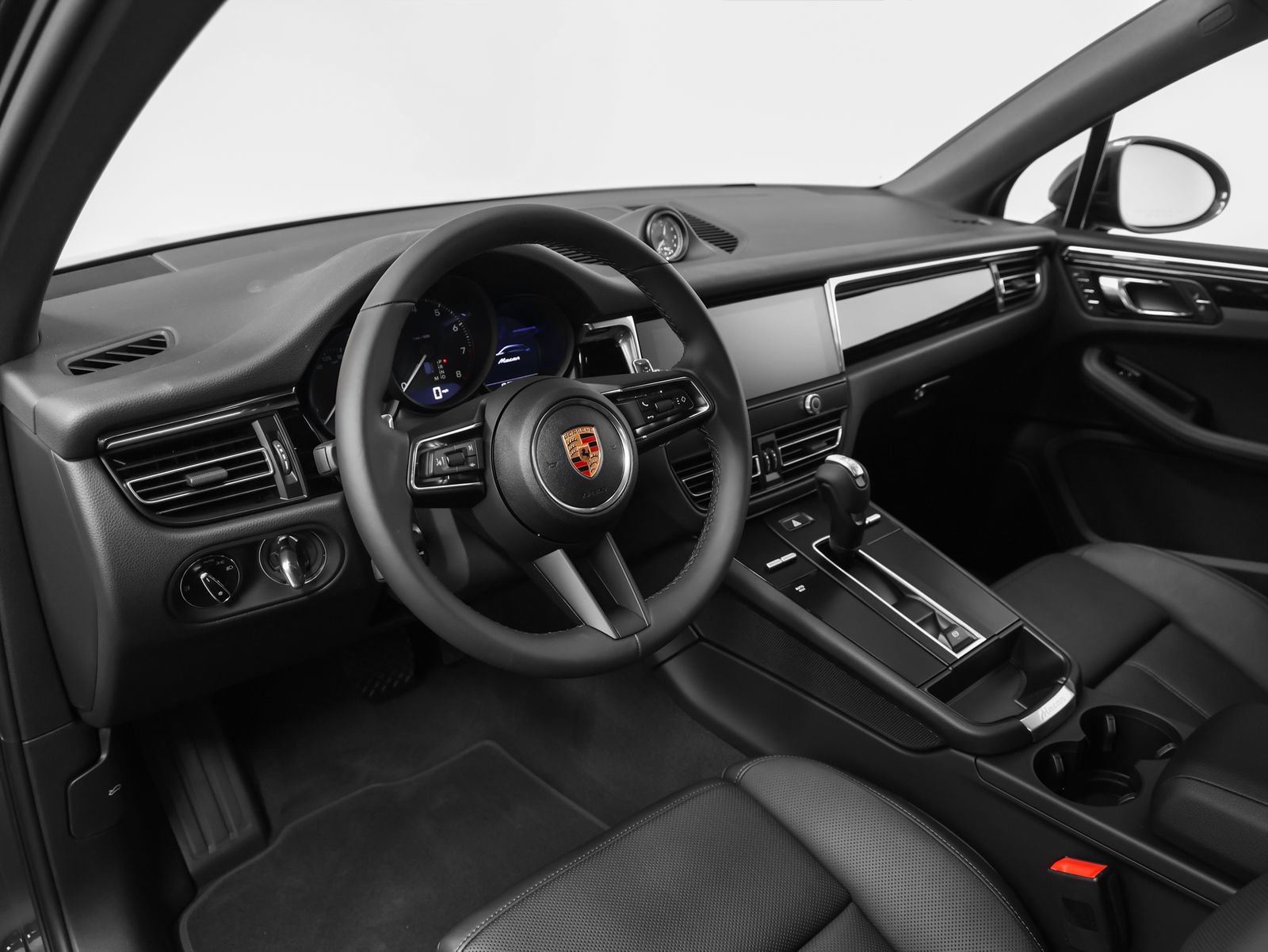 New 2026 Porsche Macan AWD/4WD image 4
