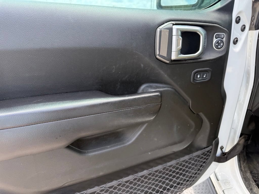 Used 2020 Jeep Wrangler Sport AWD/4WD image 5