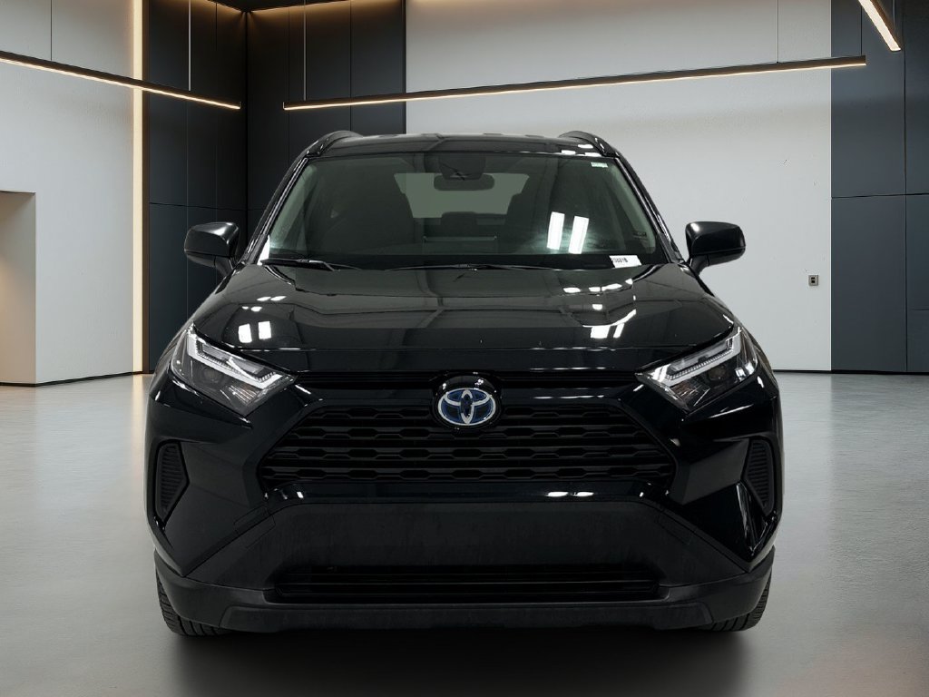 Used 2024 Toyota RAV4 LE AWD/4WD image 9