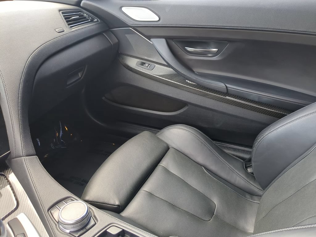 Used 2018 BMW M6 Convertible RWD image 16