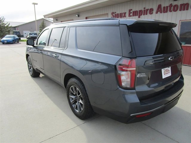 Used 2021 Chevrolet Suburban Z71 w/ Z71 Off-Road Package AWD/4WD image 14