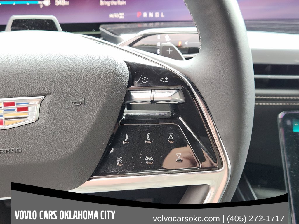Used 2025 Cadillac Escalade ESV Sport AWD/4WD image 23