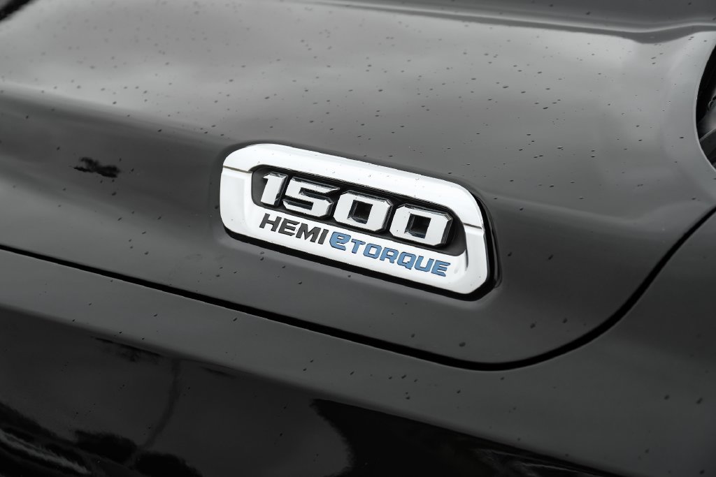 Used 2022 RAM 1500 Laramie AWD/4WD image 53