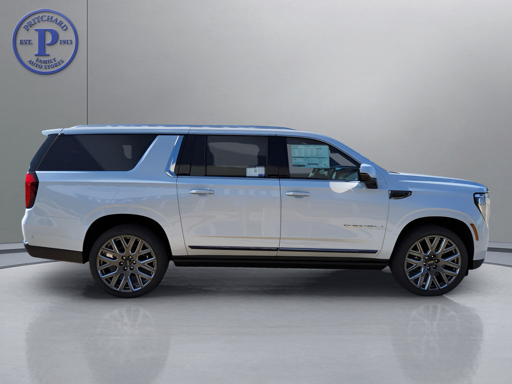 New 2026 GMC Yukon XL Denali Ultimate w/ LPO, Illumination Package AWD/4WD image 8