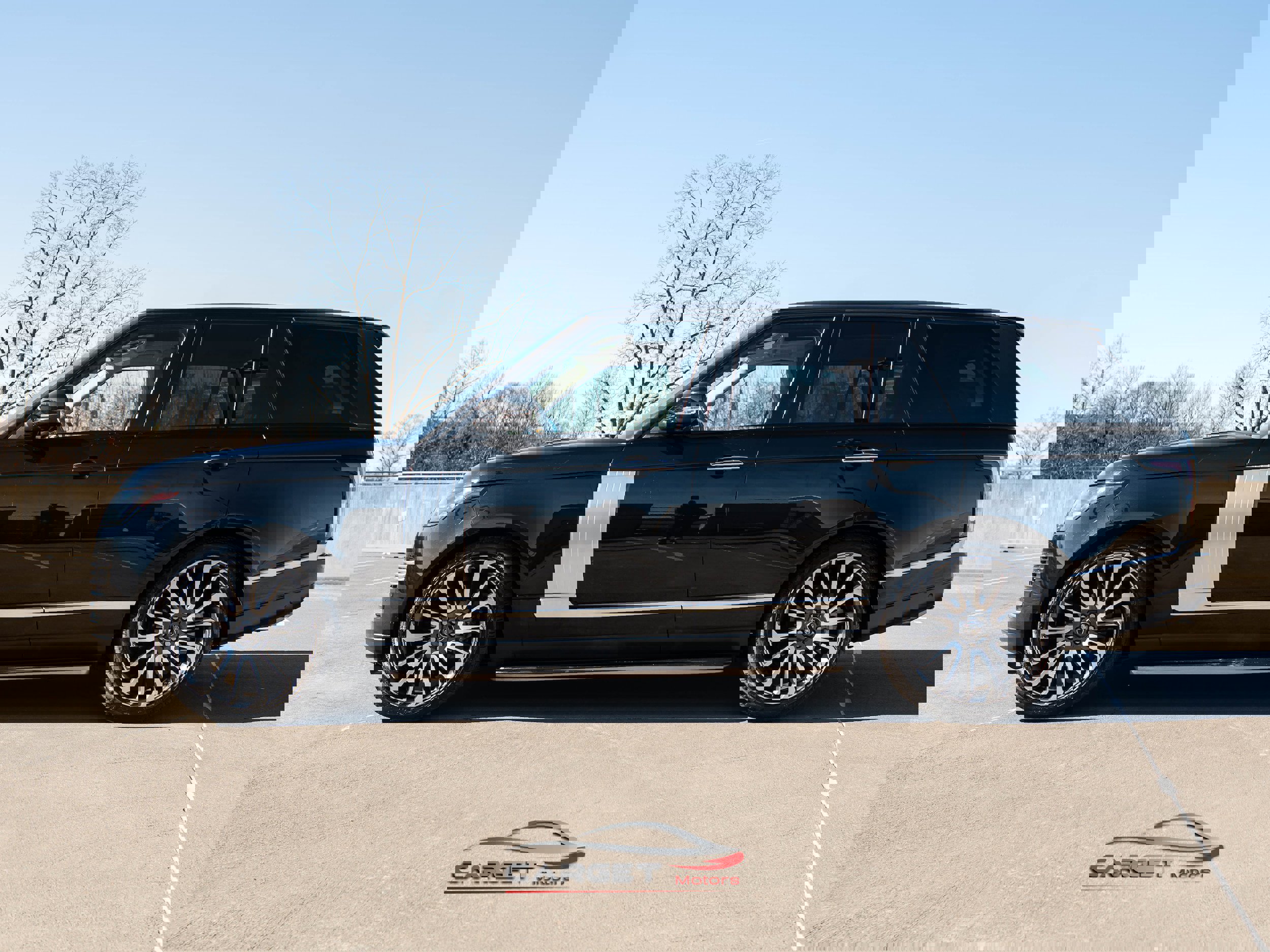 Used 2019 Land Rover Range Rover Autobiography image 3