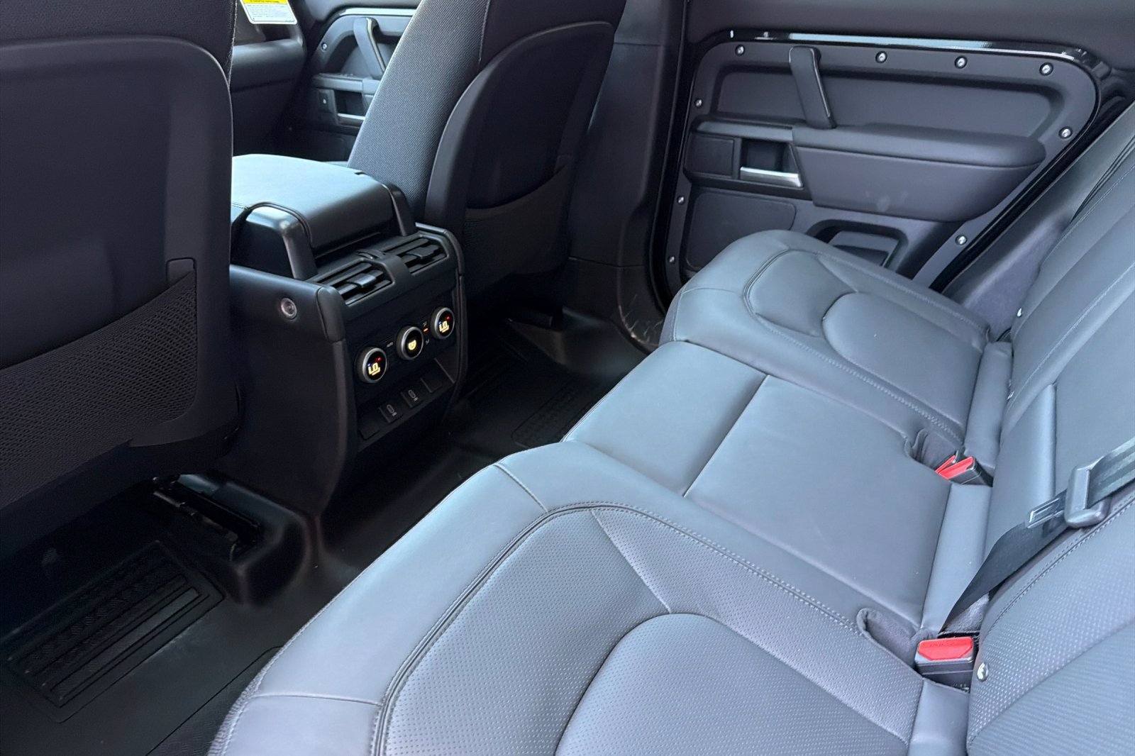 New 2026 Land Rover Defender 110 X AWD/4WD image 24