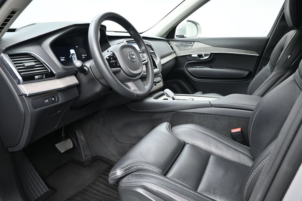 Used 2023 Volvo XC90 T8 Ultimate AWD/4WD image 10