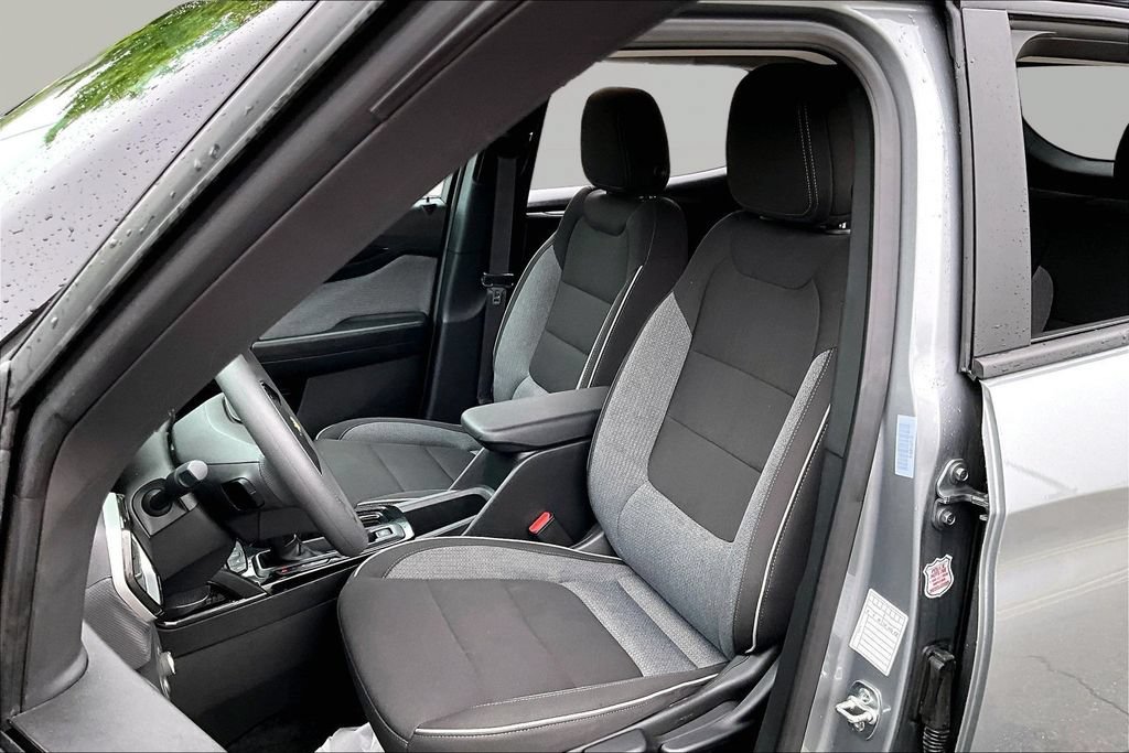 Used 2025 Chevrolet TrailBlazer LT AWD/4WD image 15