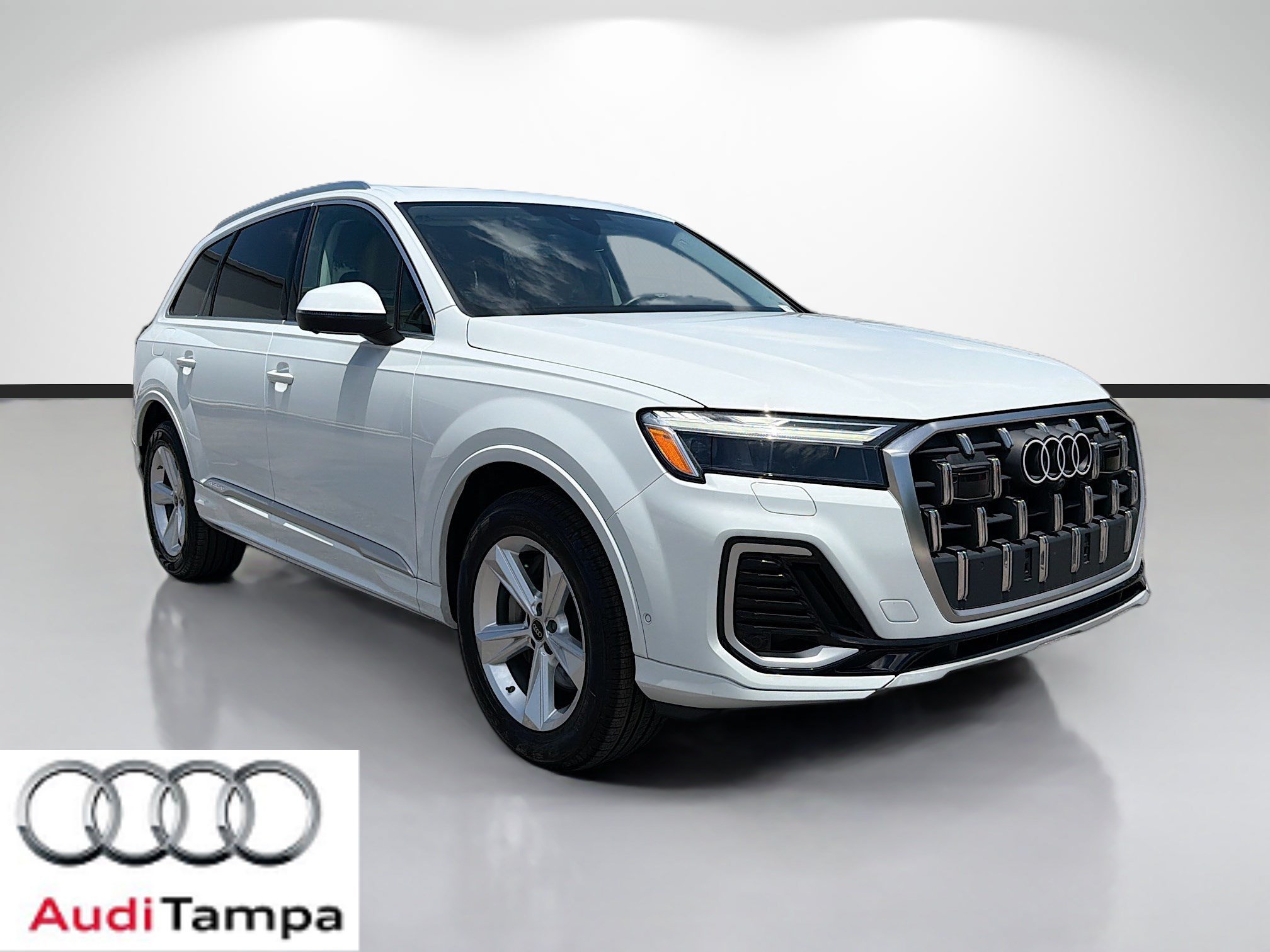 Used 2025 Audi Q7 2.0T Premium w/ Convenience Package AWD/4WD image 1
