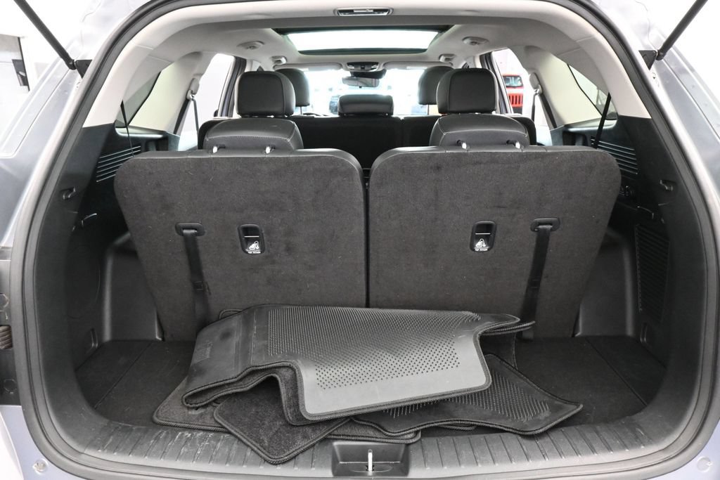 Used 2023 Kia Sorento S w/ Panoramic Sunroof Package FWD image 38