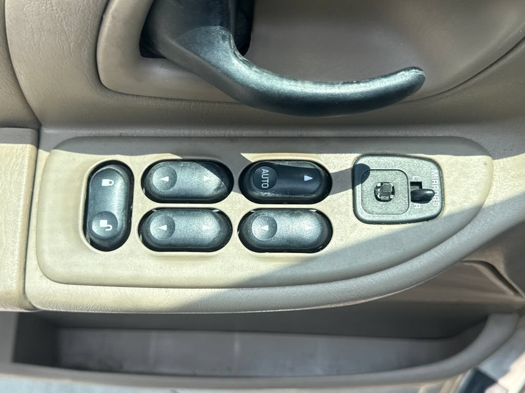 Used 2003 Ford Windstar SE FWD image 14
