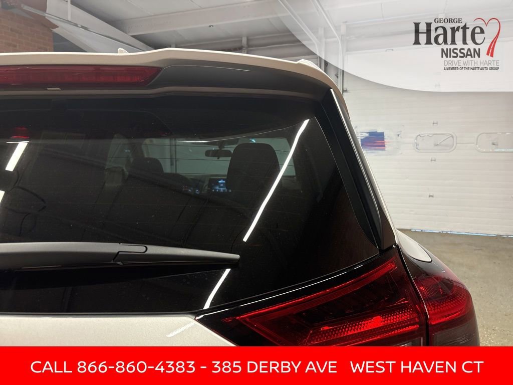 Certified 2025 Nissan Rogue SV image 46