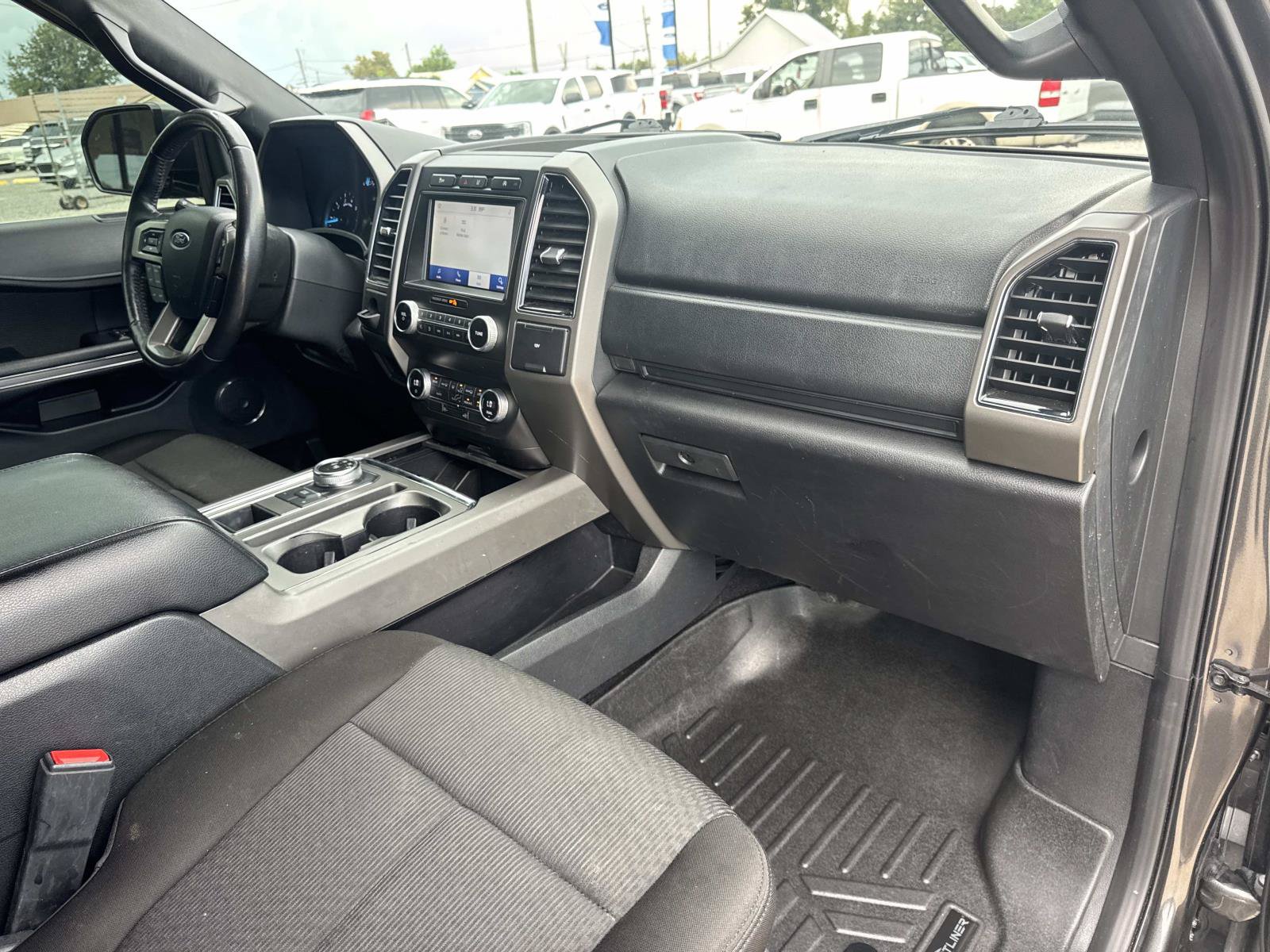 Used 2021 Ford Expedition Max XLT w/ Cargo Package RWD image 11