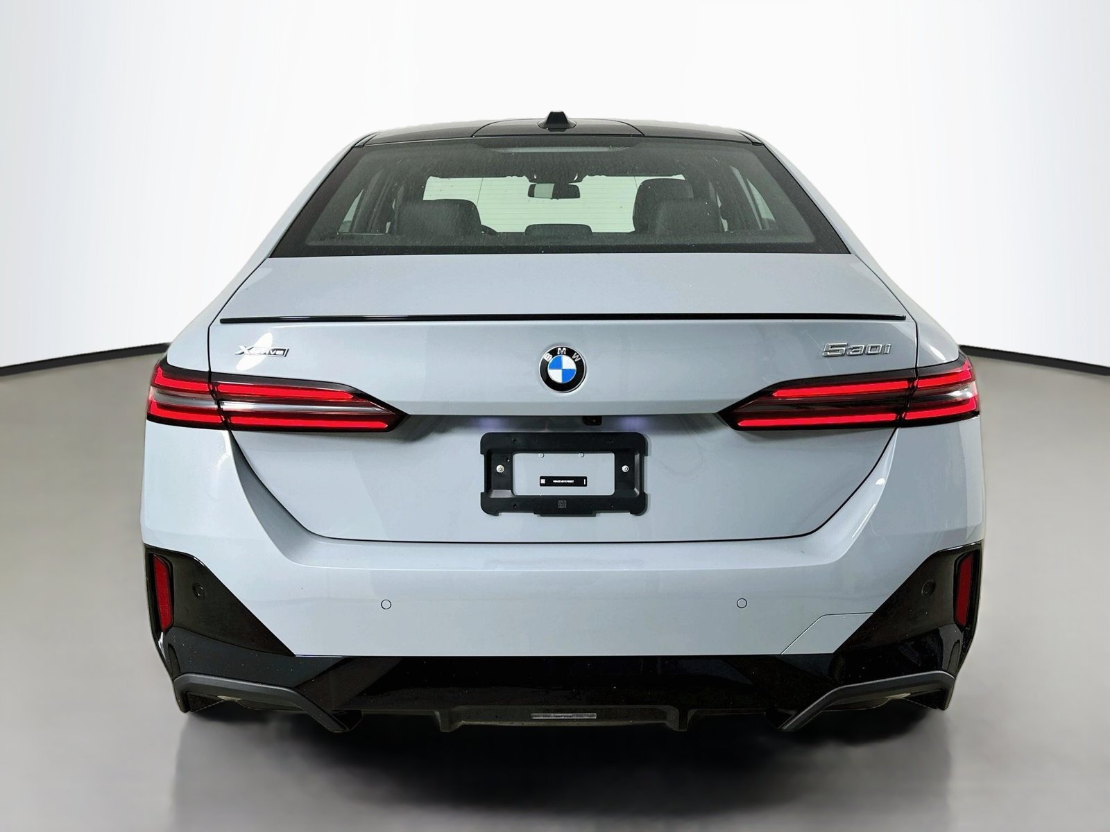 New 2027 BMW 530i xDrive w/ M Sport Package AWD/4WD image 6