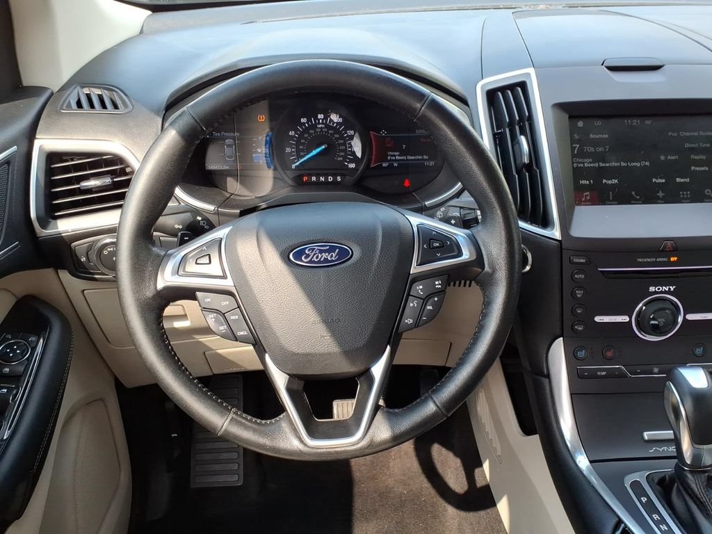 Used 2016 Ford Edge Titanium FWD image 12