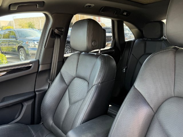 Used 2021 Porsche Macan AWD/4WD image 16