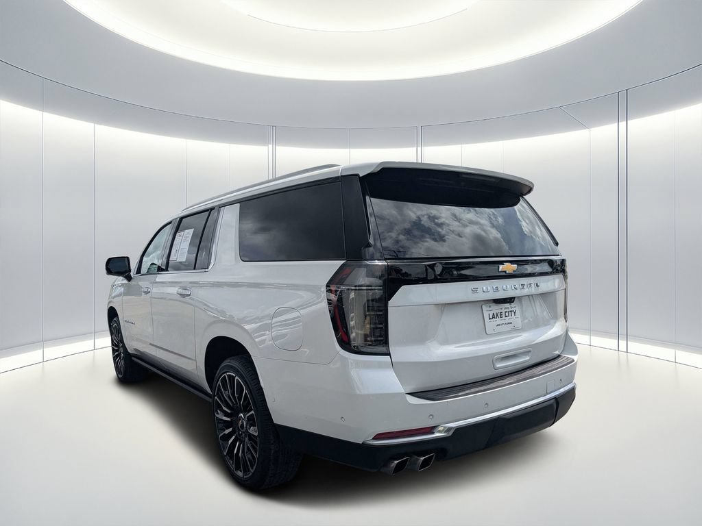 Used 2025 Chevrolet Suburban High Country AWD/4WD image 6