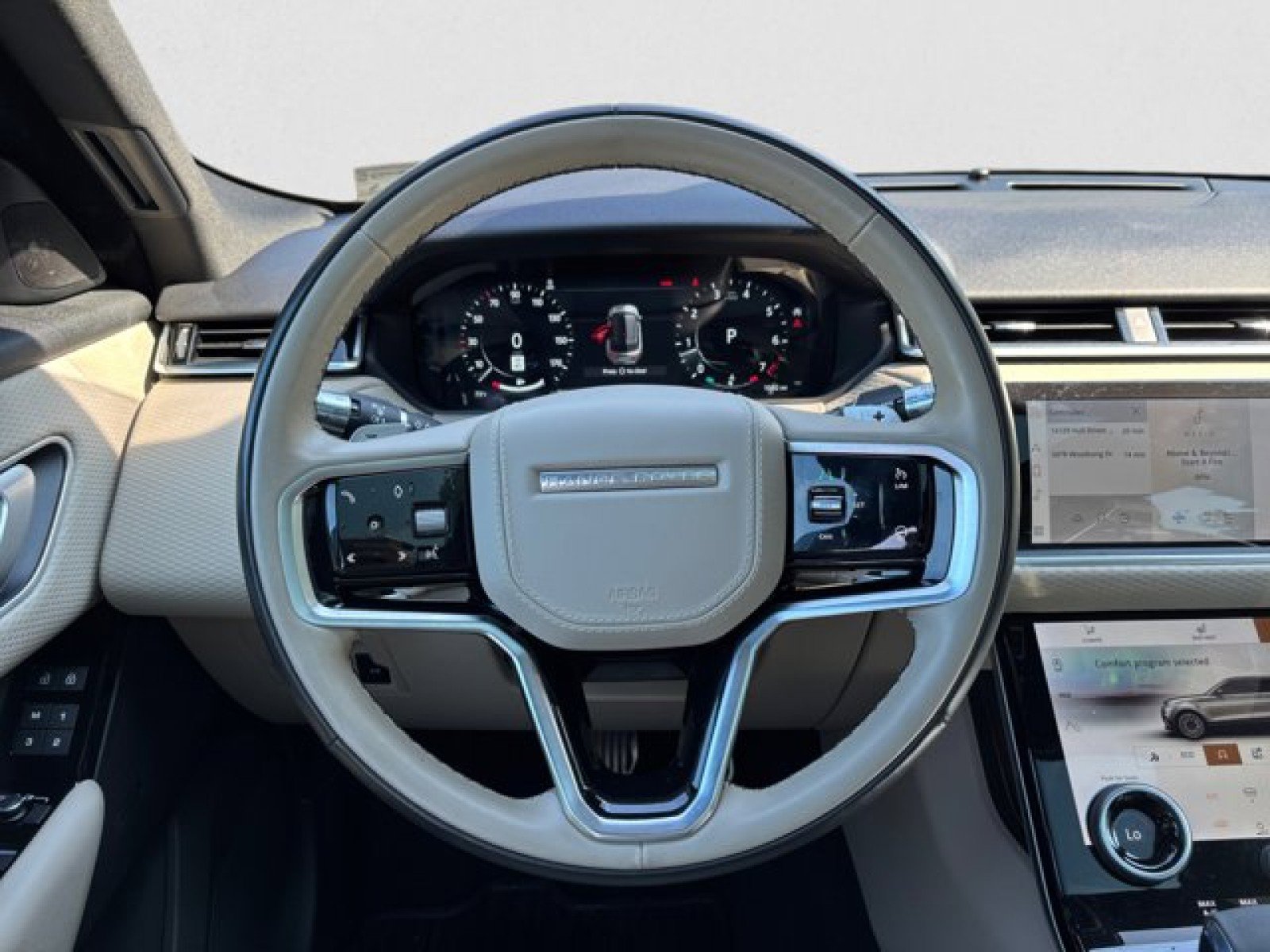 Certified 2021 Land Rover Range Rover Velar R-Dynamic S image 15