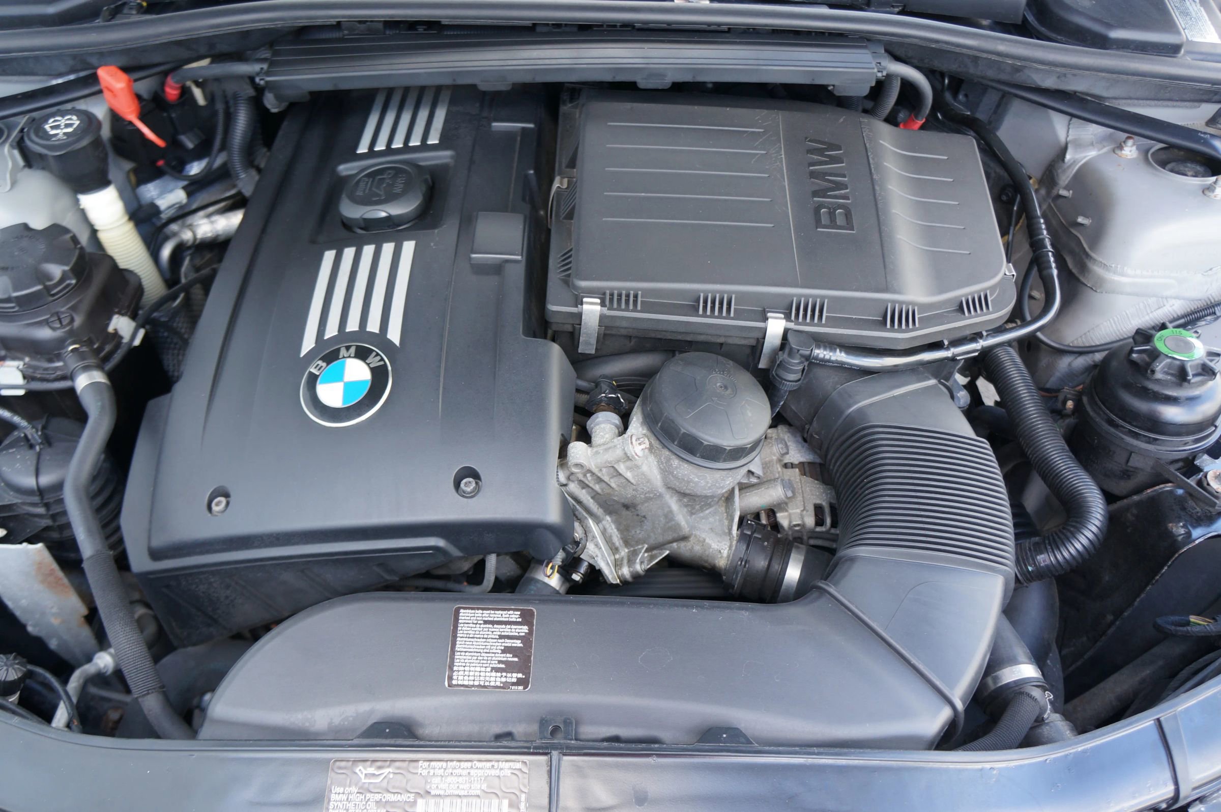 Used 2010 BMW 335i Convertible image 22