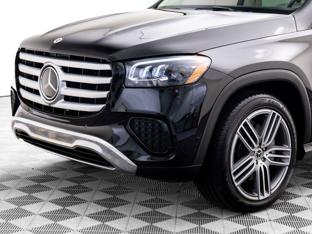 Used 2024 Mercedes-Benz GLS 450 4MATIC image 38