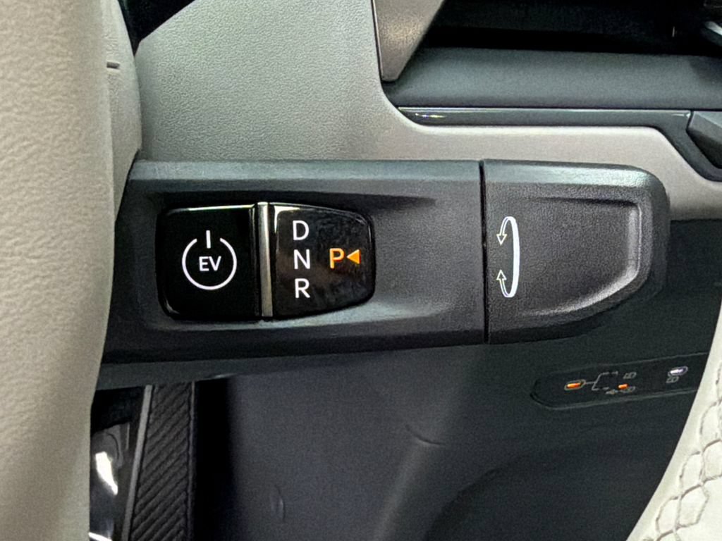 Certified 2024 Kia EV9 Wind AWD/4WD image 35