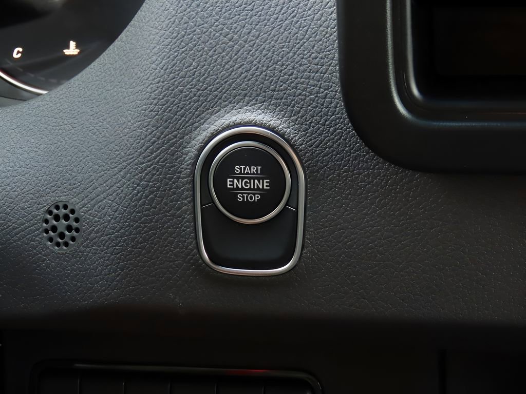 Used 2024 Mercedes-Benz Sprinter 3500 image 33